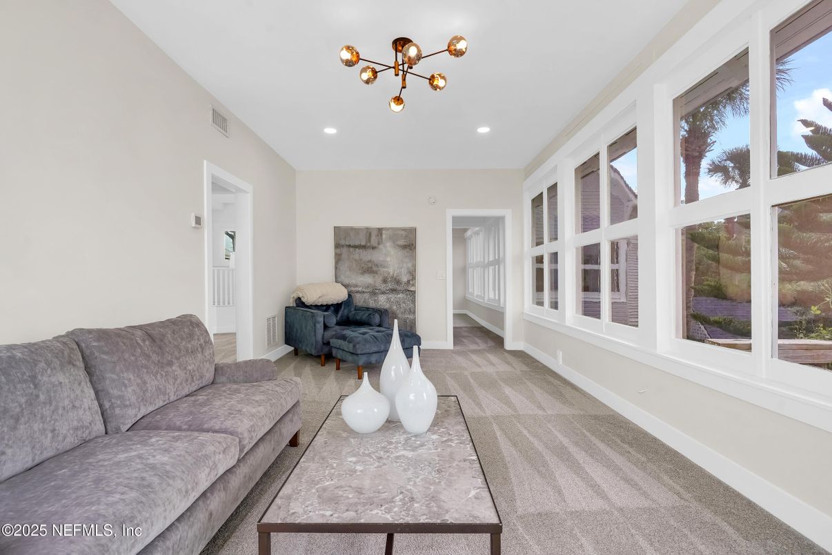 Interior, Living room, Pendant Lights, Recessed Lighting