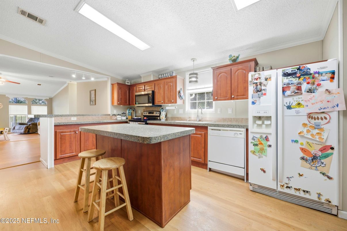 Interior, Kitchen, Pendant Lights, Recessed Lighting, Wood Texture Flooring