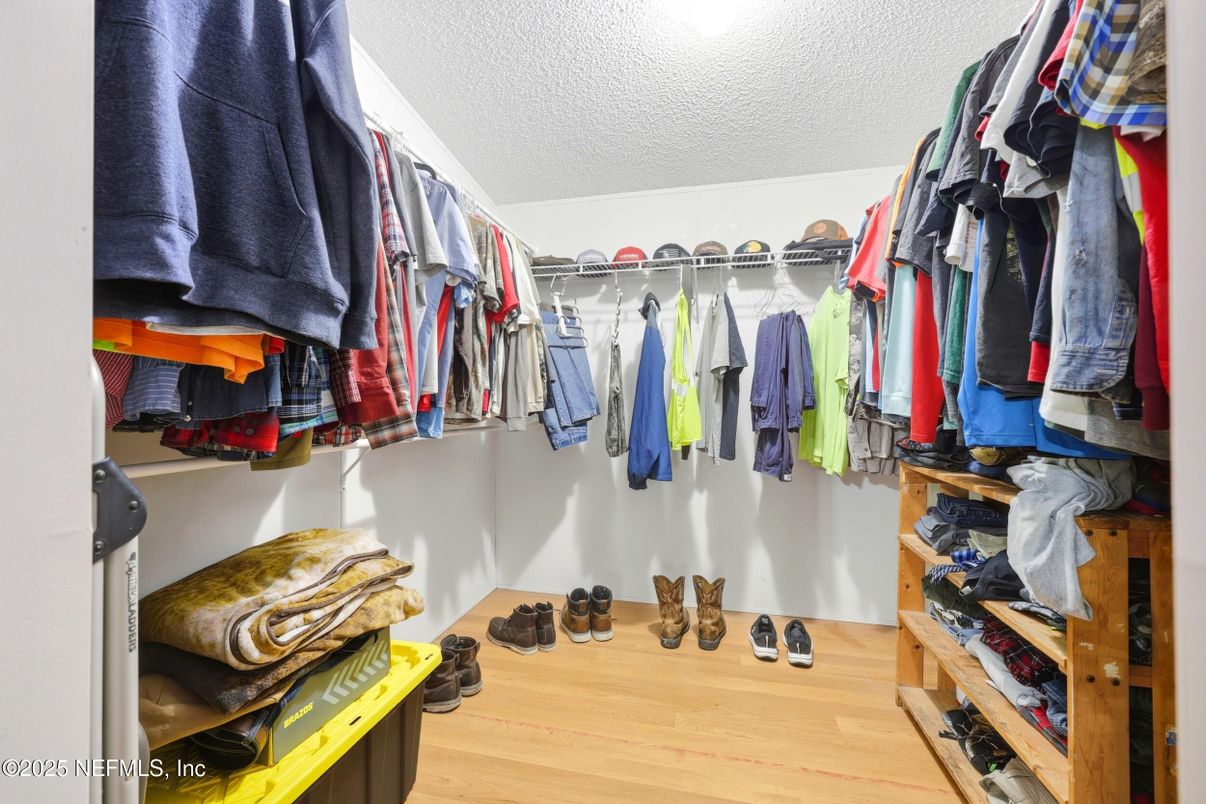 Interior, Walk-in Closets, Wood Texture Flooring