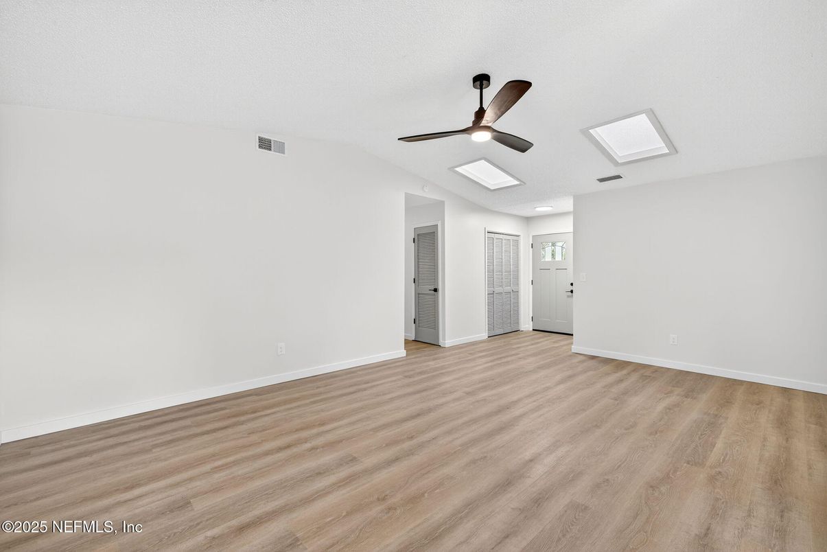Empty room, Interior, Recessed Lighting, Wood Texture Flooring