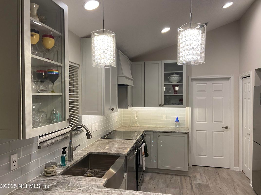 Interior, Kitchen, Pendant Lights, Recessed Lighting, Wood Texture Flooring