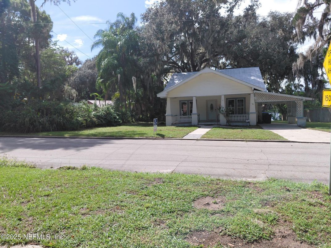 Backyard, Exterior, Facade, Ranch