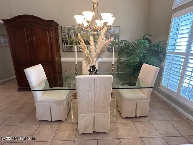Chandelier, Dining room, Interior