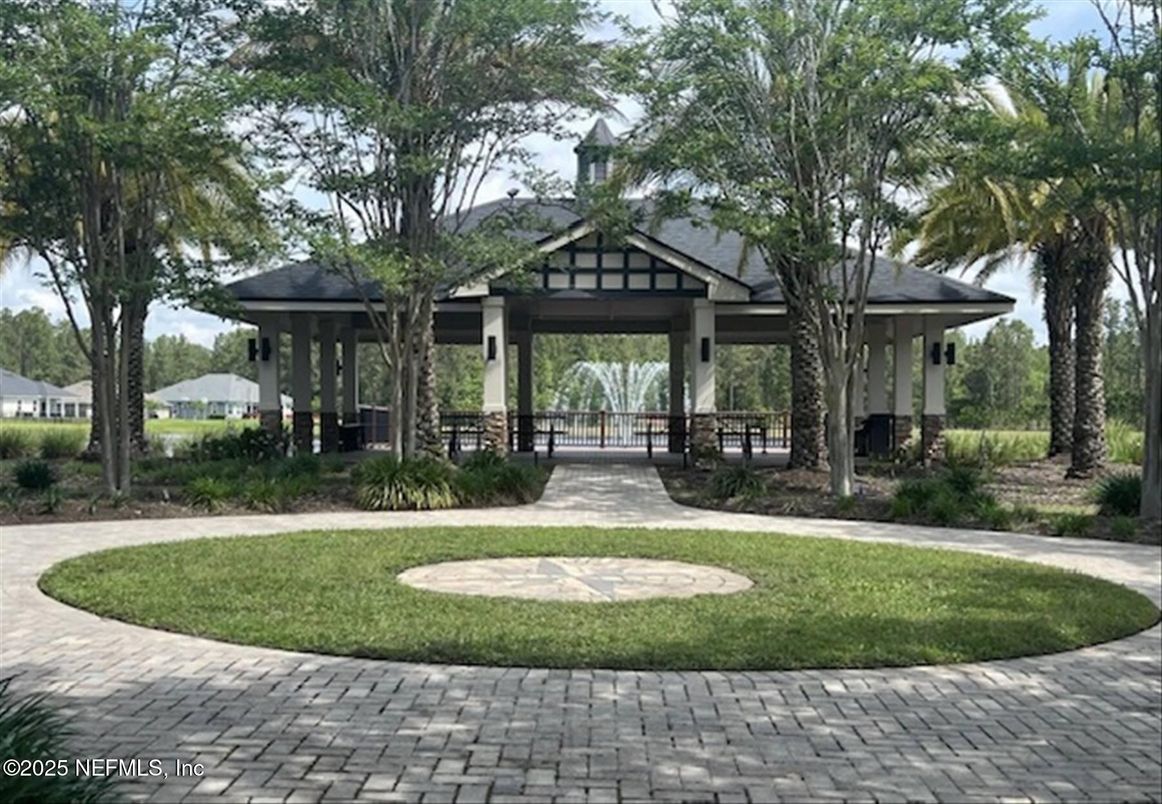 Exterior, Facade, None