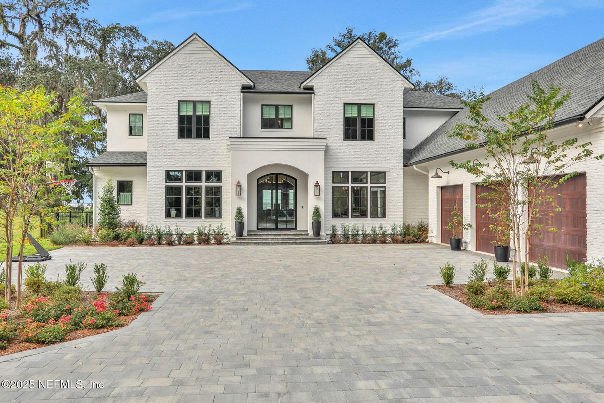 Attached, Exterior, Facade, French Provincial