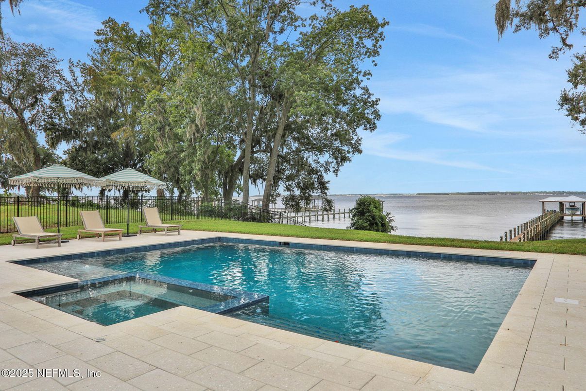 Exterior, Pool, Water