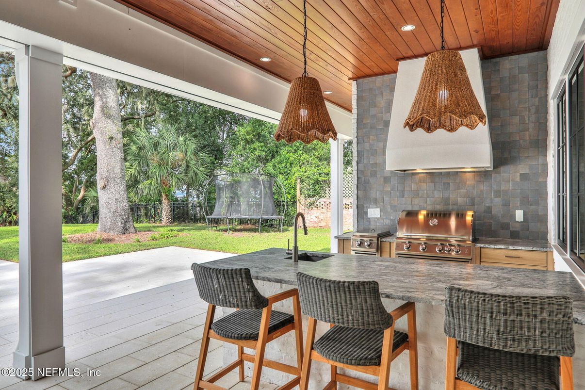 Exterior, Outdoor Kitchen, Playground