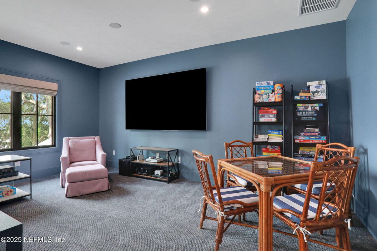 Dining room, Interior, Recessed Lighting