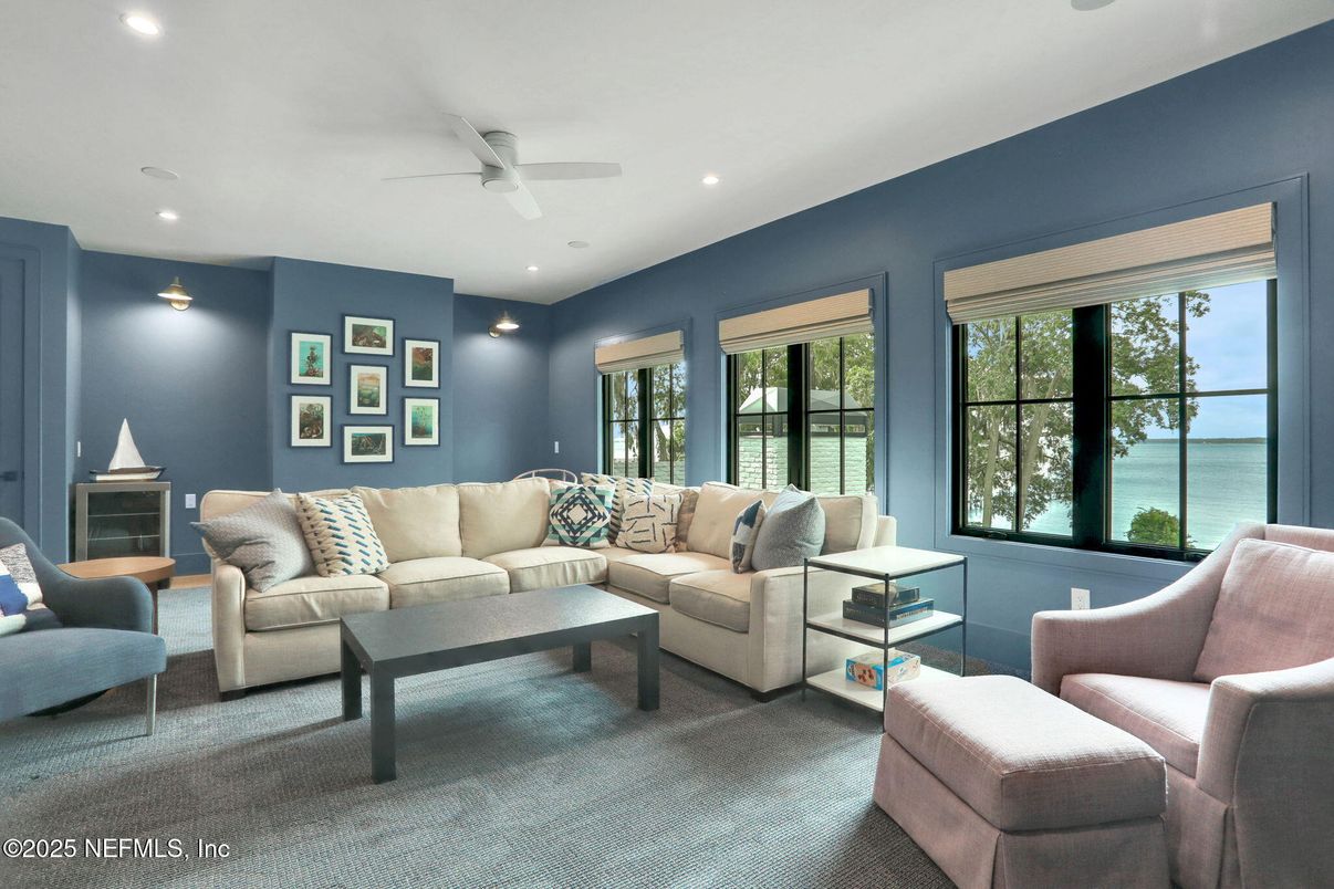 Interior, Living room, Recessed Lighting, Water