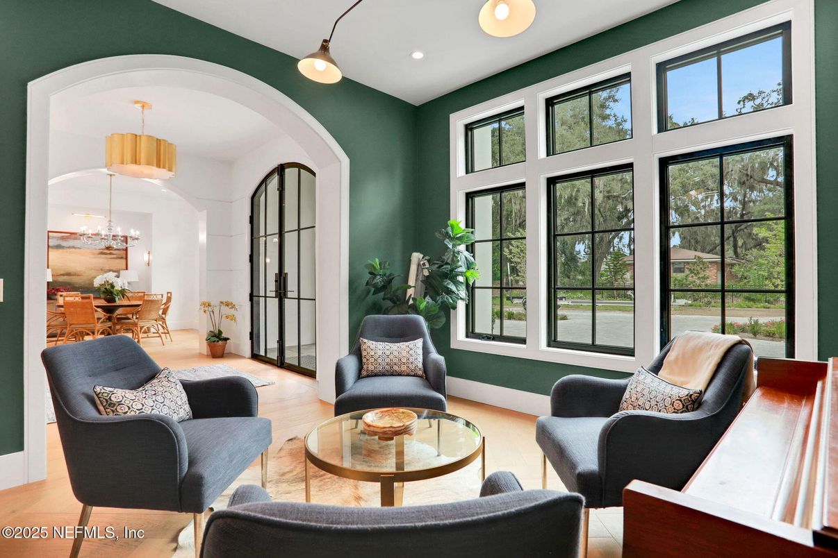 Dining room, Interior, Living room, Pendant Lights, Recessed Lighting, Wood Texture Flooring