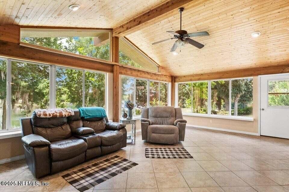 Interior, Living room, Recessed Lighting, Sun Room, Wooden Beams, Wooden Ceilings