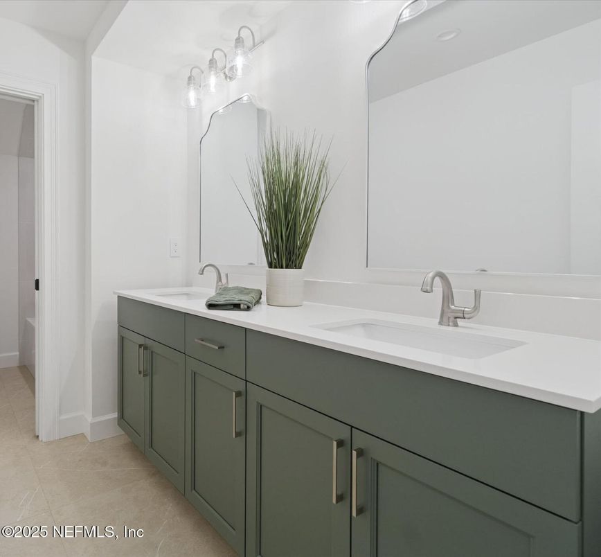 Bathroom, Dual Sink Vanities, Interior