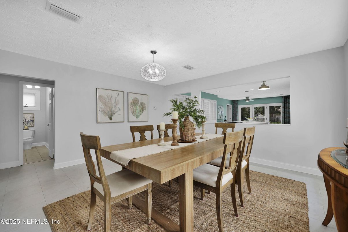 Chandelier, Dining room, Interior