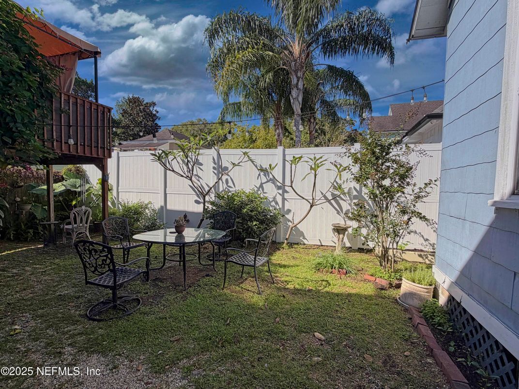 Backyard, Exterior