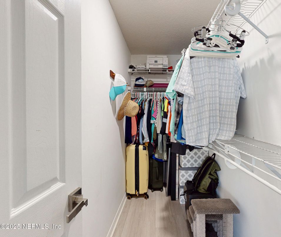 Interior, Walk-in Closets, Wood Texture Flooring