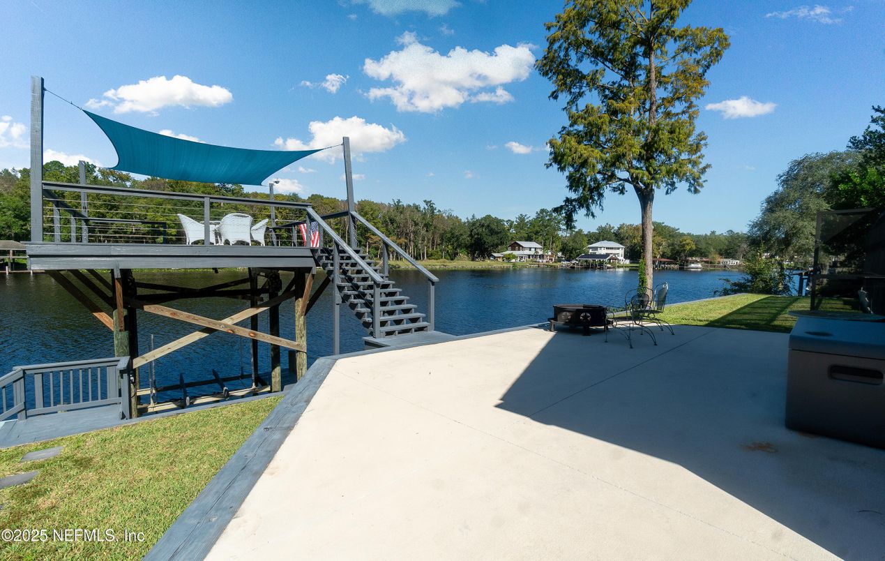 Exterior, Water