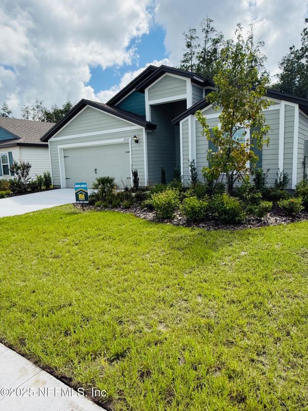 Attached, Backyard, Exterior, Facade, American Craftsman