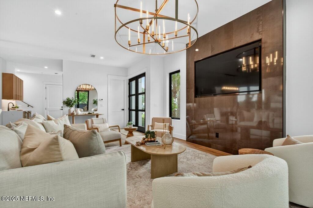 Interior, Living room, Pendant Lights, Recessed Lighting