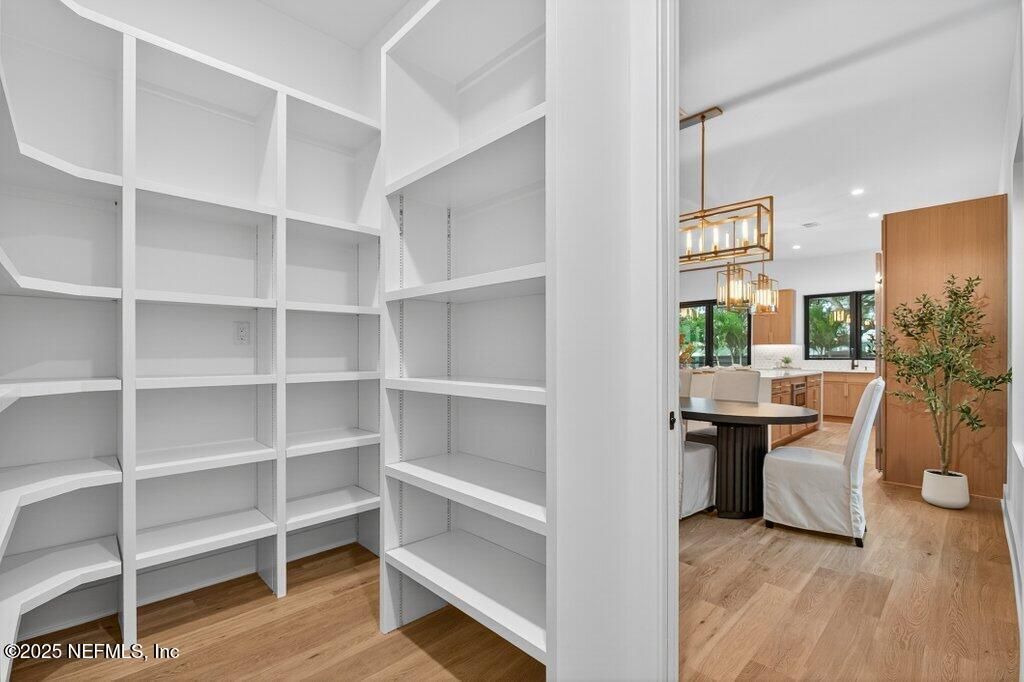 Chandelier, Dining room, Interior, Pendant Lights, Recessed Lighting, Wood Texture Flooring