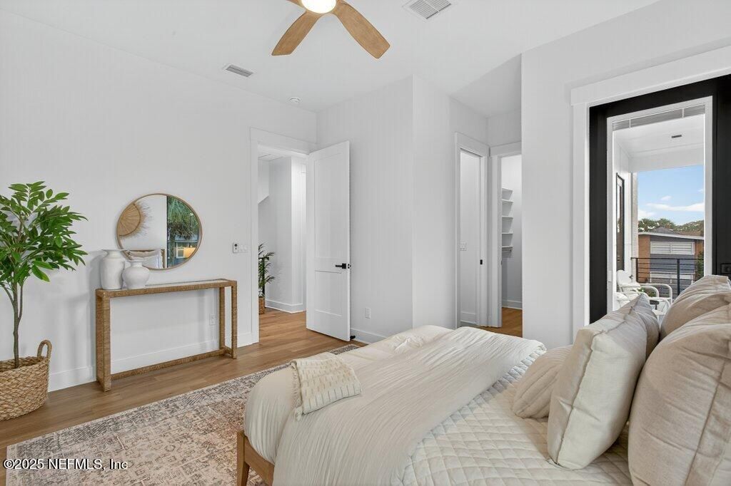 Bedroom, Interior, Water, Wood Texture Flooring