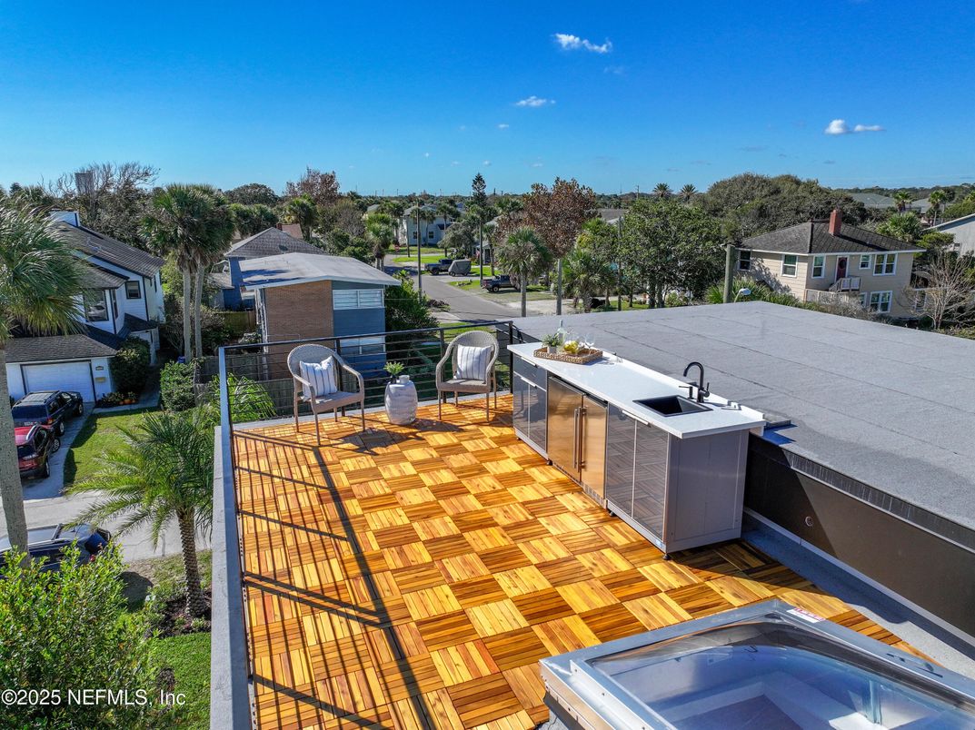 Exterior, Outdoor Kitchen