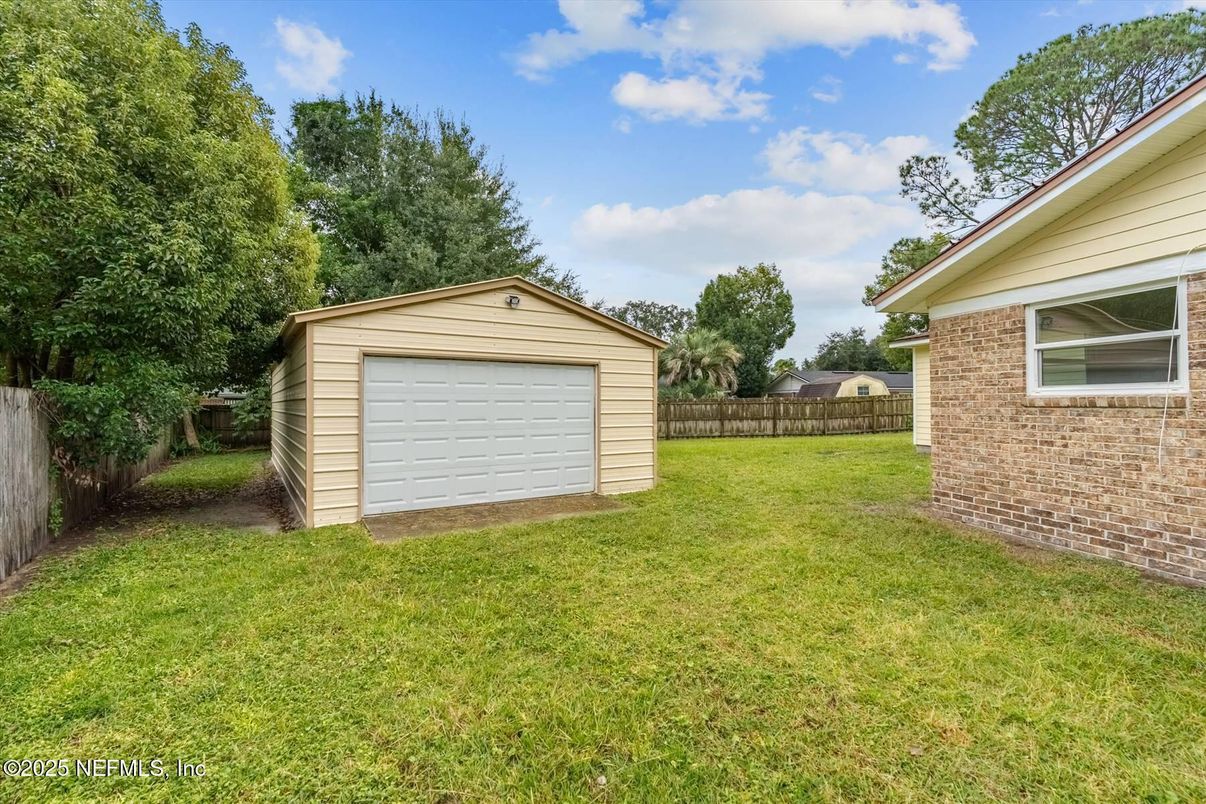 Backyard, Detached Garage, Exterior