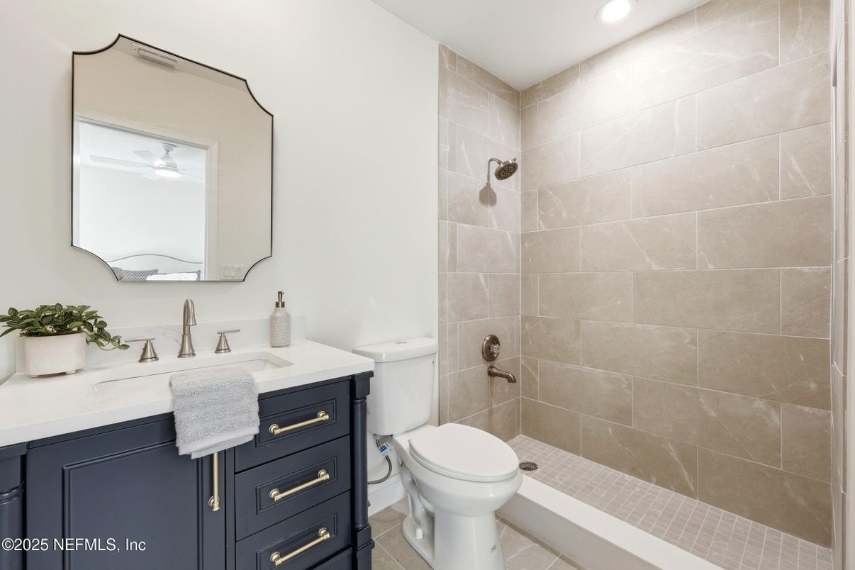 Bathroom, Interior, Recessed Lighting