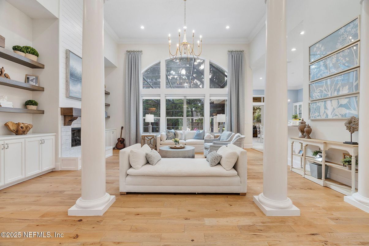 Fireplace, Interior, Living room, Pendant Lights, Recessed Lighting, Wood Texture Flooring