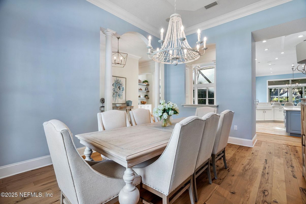 Chandelier, Dining room, Interior, Recessed Lighting, Wood Texture Flooring