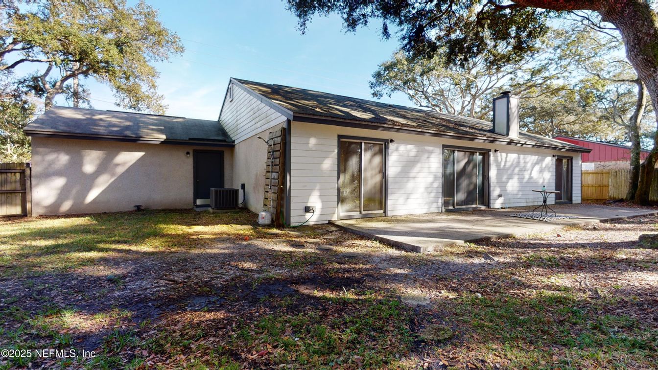 Backyard, Exterior