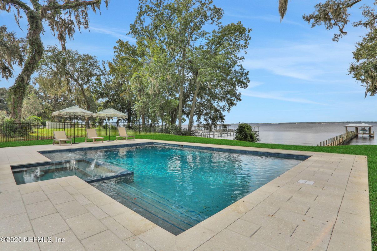 Exterior, Pool, Water
