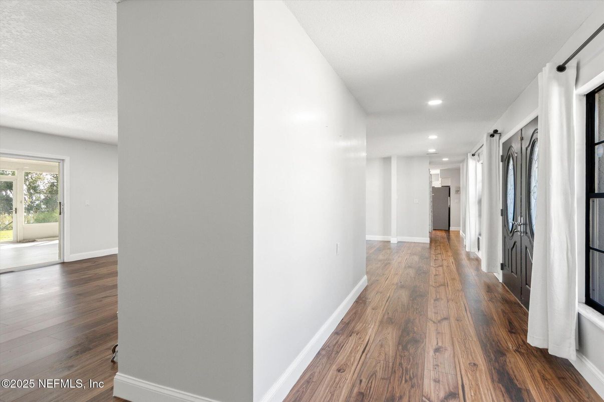 Interior, Recessed Lighting, Wood Texture Flooring