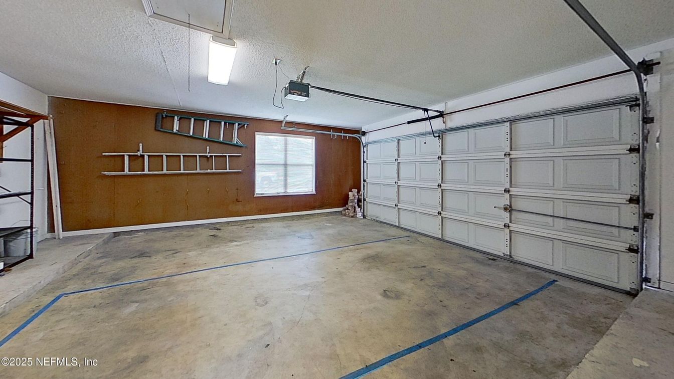 Garage, Interior