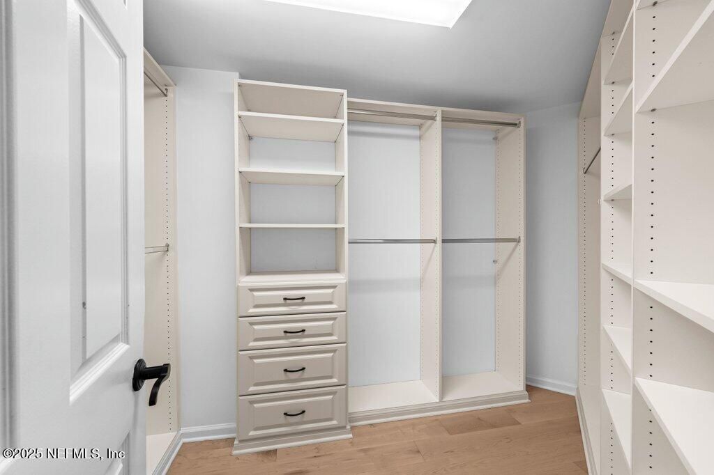 Interior, Walk-in Closets, Wood Texture Flooring