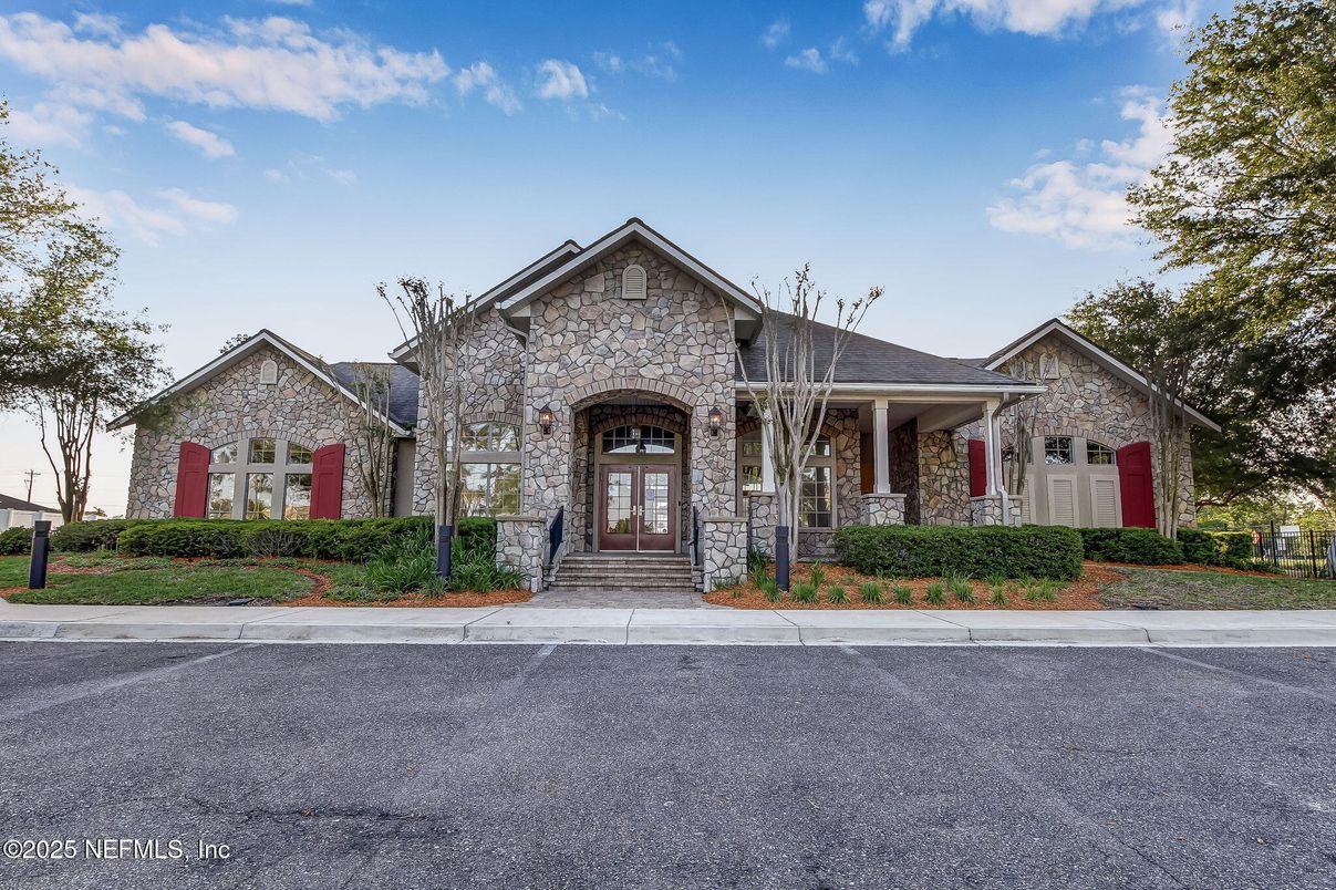 Exterior, Facade, Brick Traditional