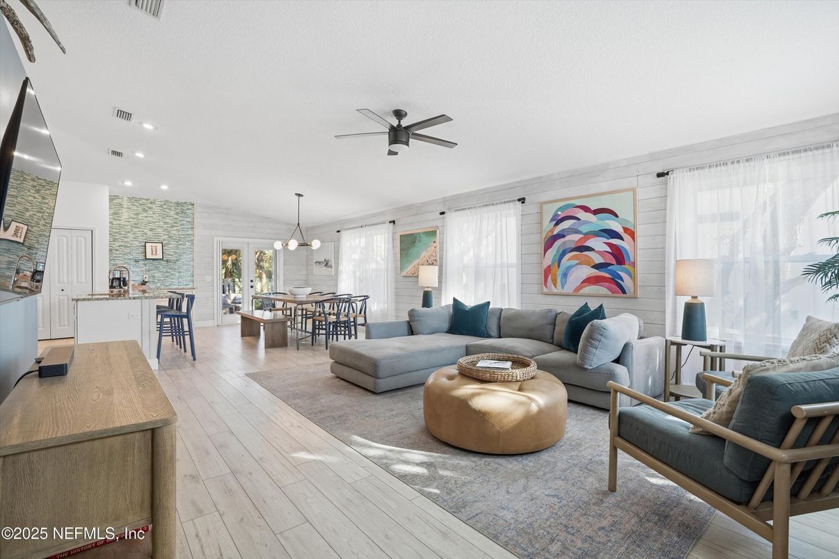 Dining room, Interior, Living room, Pendant Lights, Recessed Lighting, Wood Texture Flooring