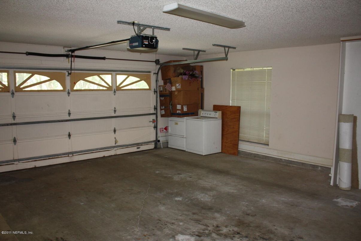 Garage, Interior, Washer