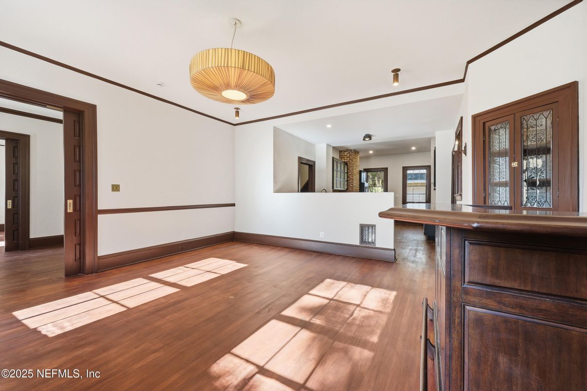 Empty room, Interior, Pendant Lights, Recessed Lighting, Wood Texture Flooring