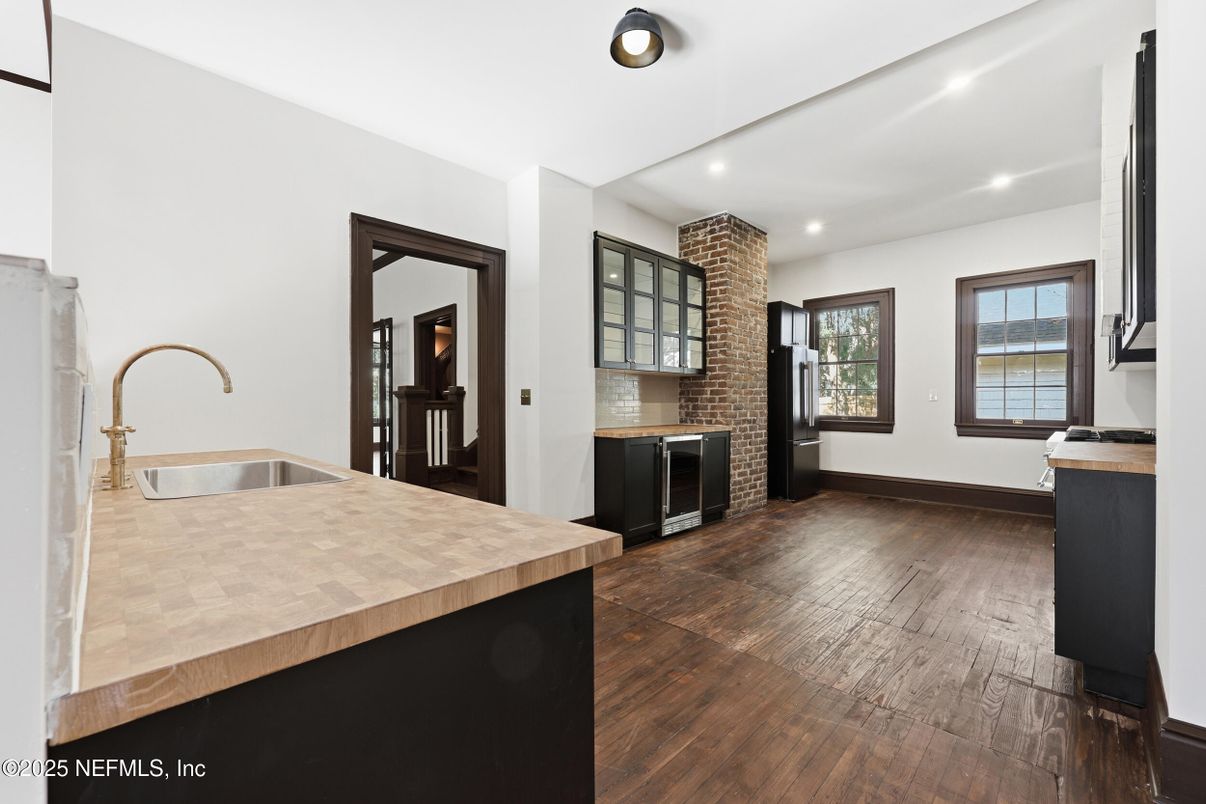 Interior, Kitchen, Recessed Lighting, Wood Texture Flooring