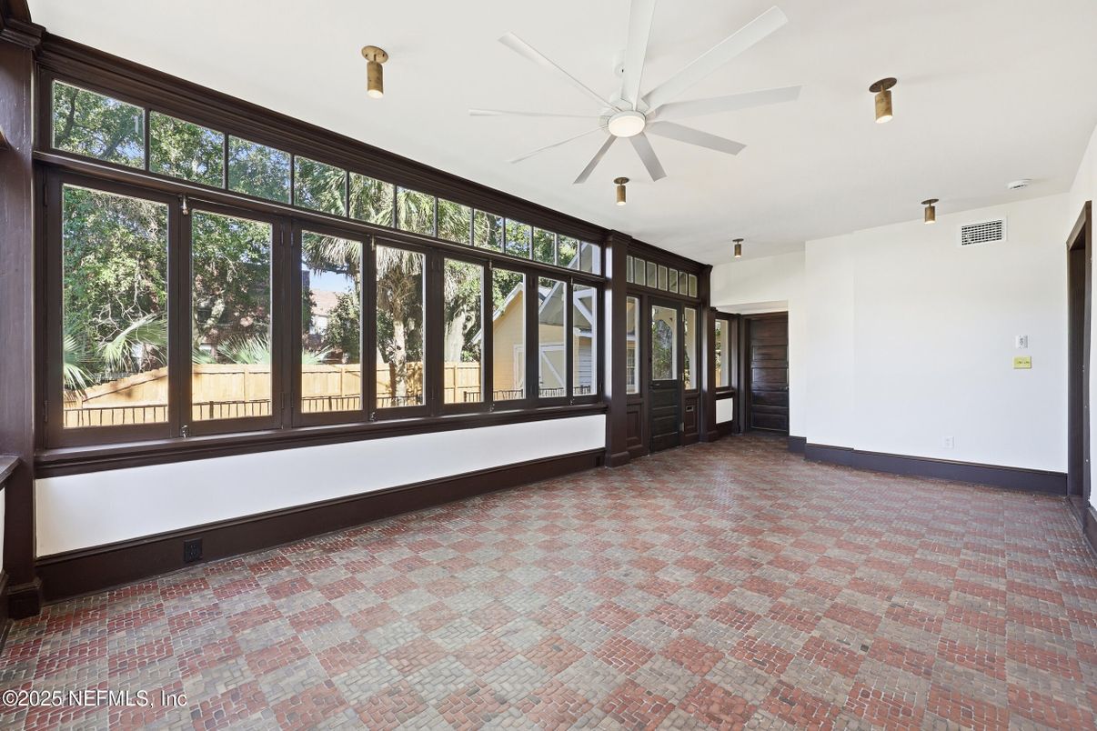 Empty room, Interior, Sun Room