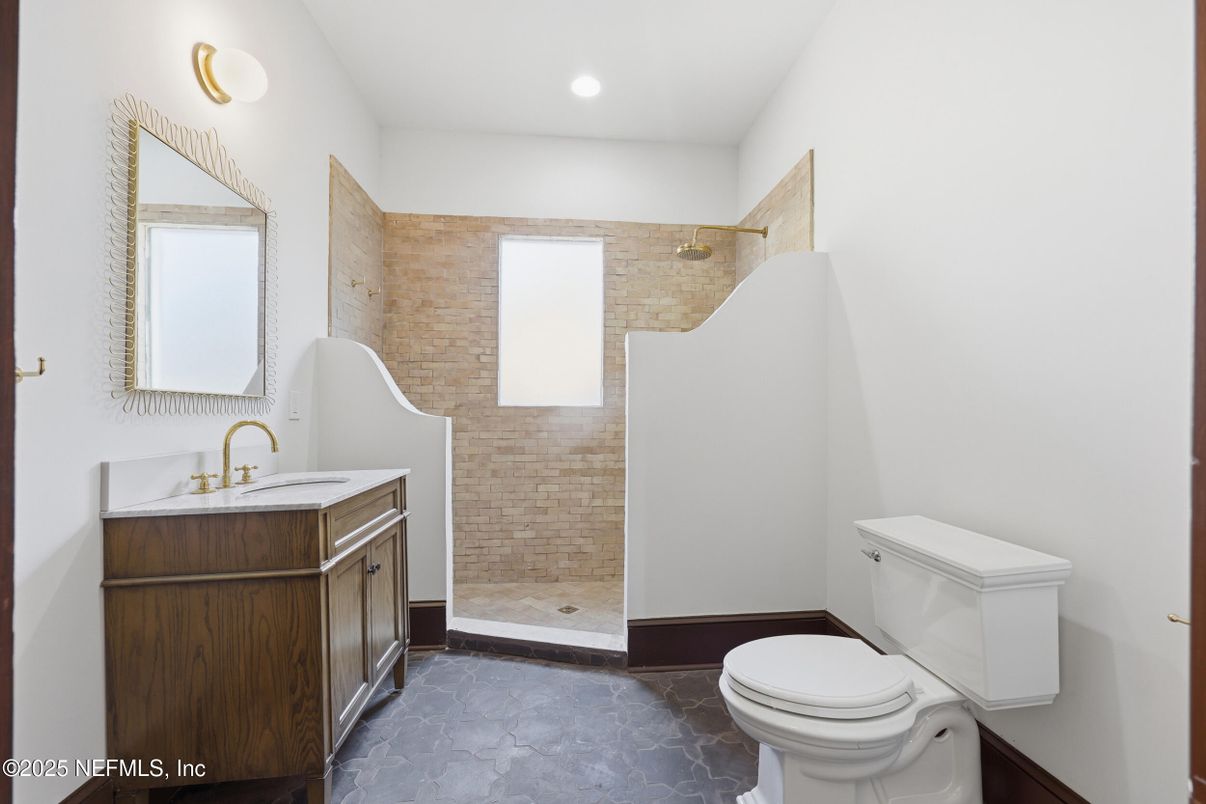 Bathroom, Interior, Recessed Lighting
