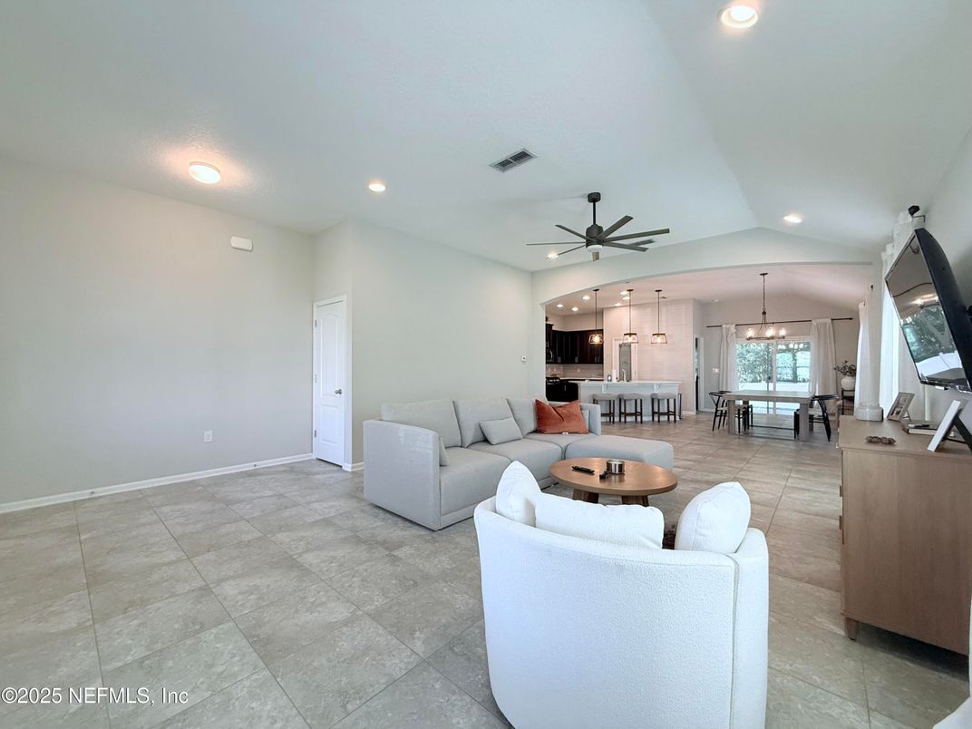 Dining room, Interior, Living room, Pendant Lights, Recessed Lighting