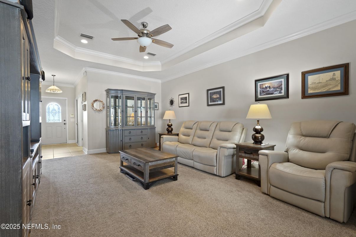 Interior, Living room, Pendant Lights, Recessed Lighting
