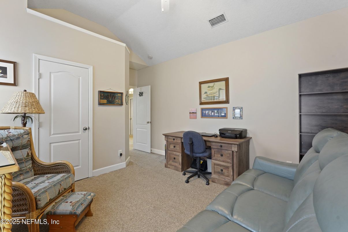 Home Office, Interior