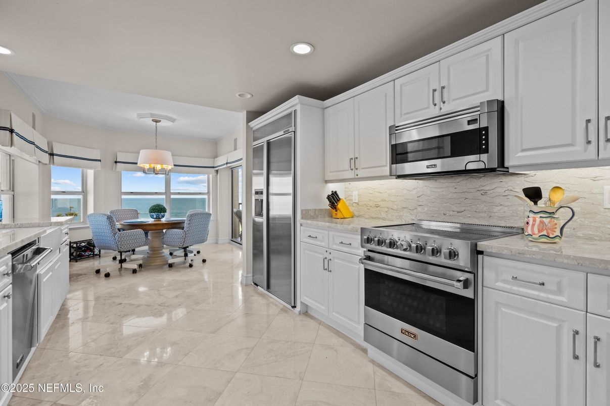 Interior, Kitchen, Pendant Lights, Recessed Lighting, Stainless Steel Appliances, Water