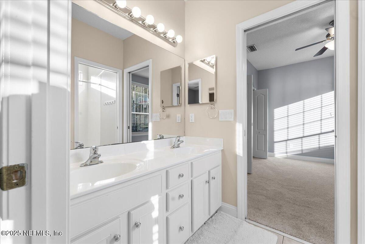 Bathroom, Dual Sink Vanities, Interior