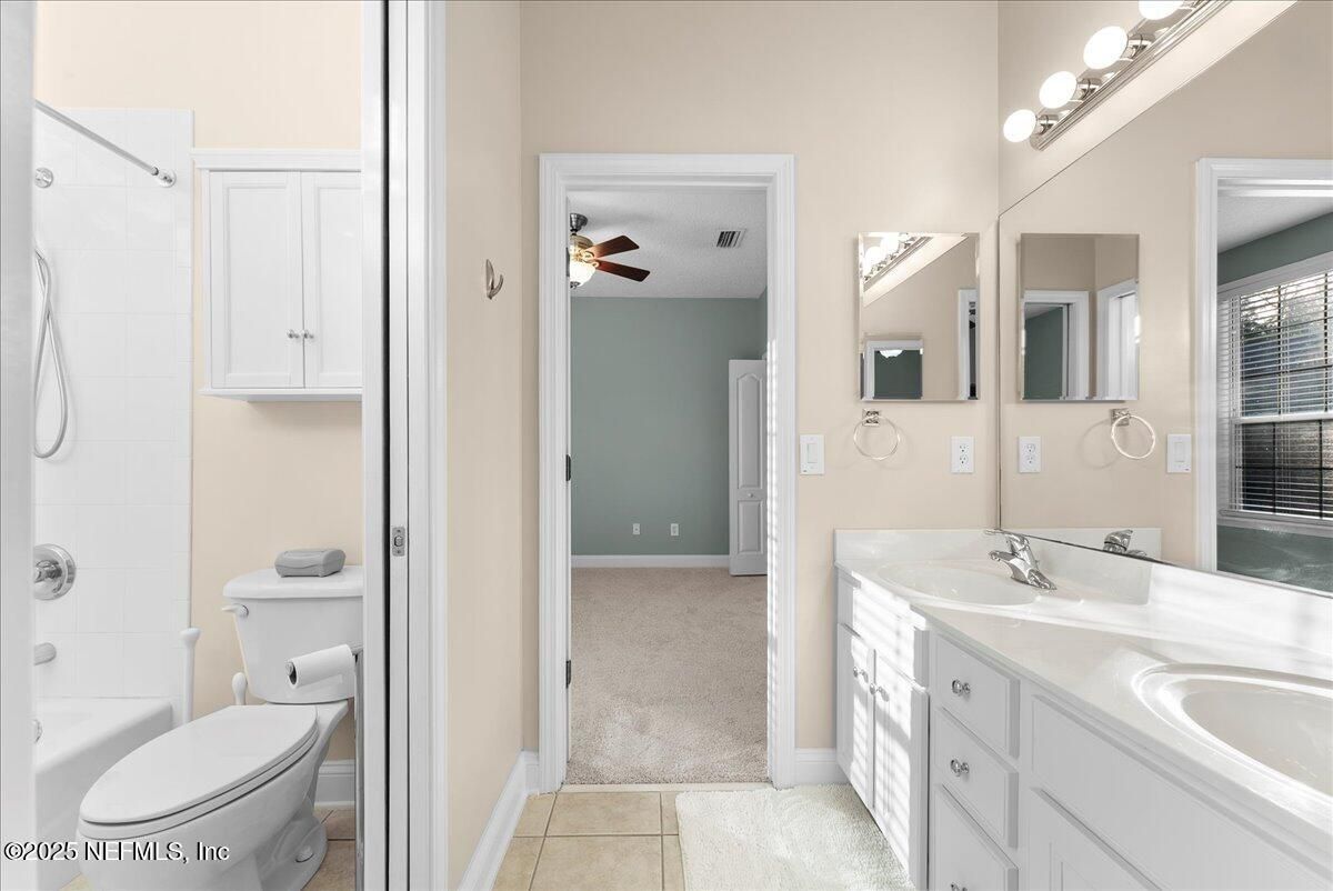 Bathroom, Dual Sink Vanities, Interior