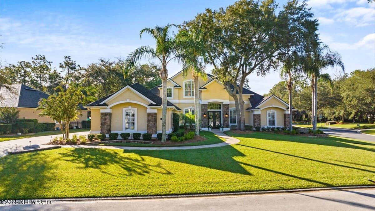 Exterior, Facade, French Provincial