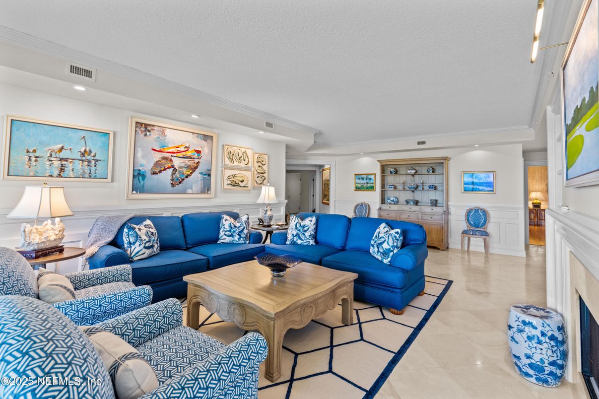 Fireplace, Interior, Living room, Recessed Lighting