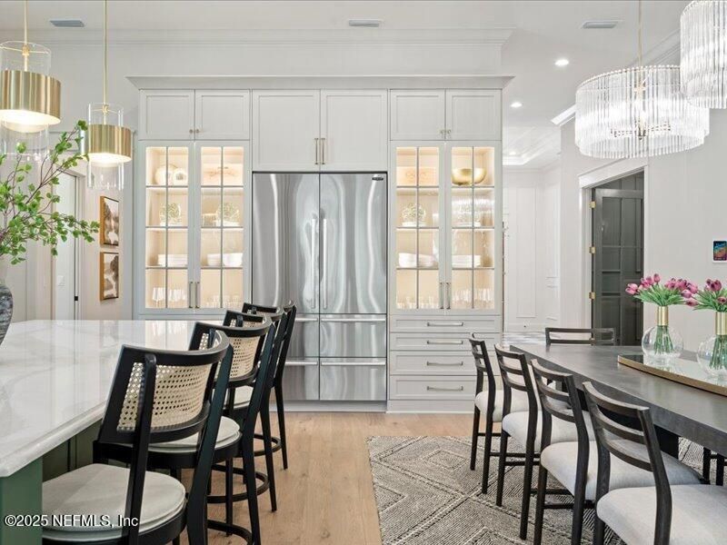 Chandelier, Dining room, Interior, Kitchen, Pendant Lights, Recessed Lighting, Wood Texture Flooring